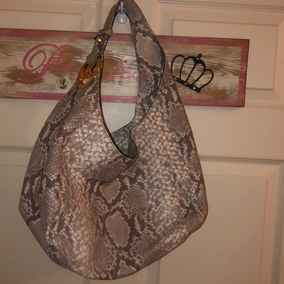 💎MICHAEL Kors 💎 🐍 Snake Pattern Hobo 💎Pre❤️’d - Picture 2 of 8
